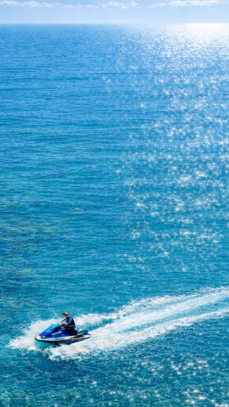 リゾート気分満載のマリンアクティビティは通年でお楽しみいただけます