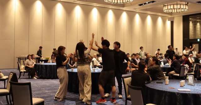 「チームビルディング」はビーチでも屋内でもOK！天候の心配は最小限に。